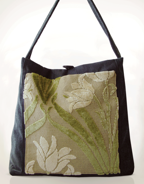 Mother Hen Large Tote Bag Cream Tulip Grey front – Julie London Design